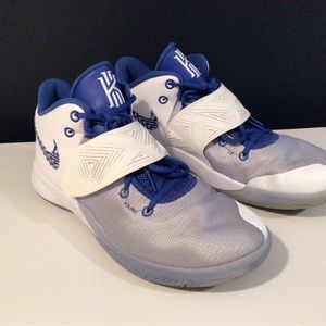 Nike Kyrie Flytrap III Size 14 White / Blue.